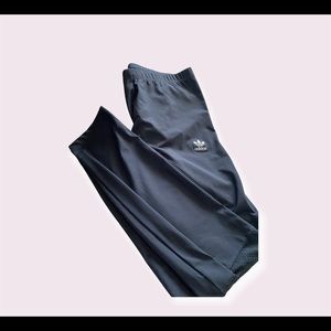 Adidas leggings with mesh detail size extra large